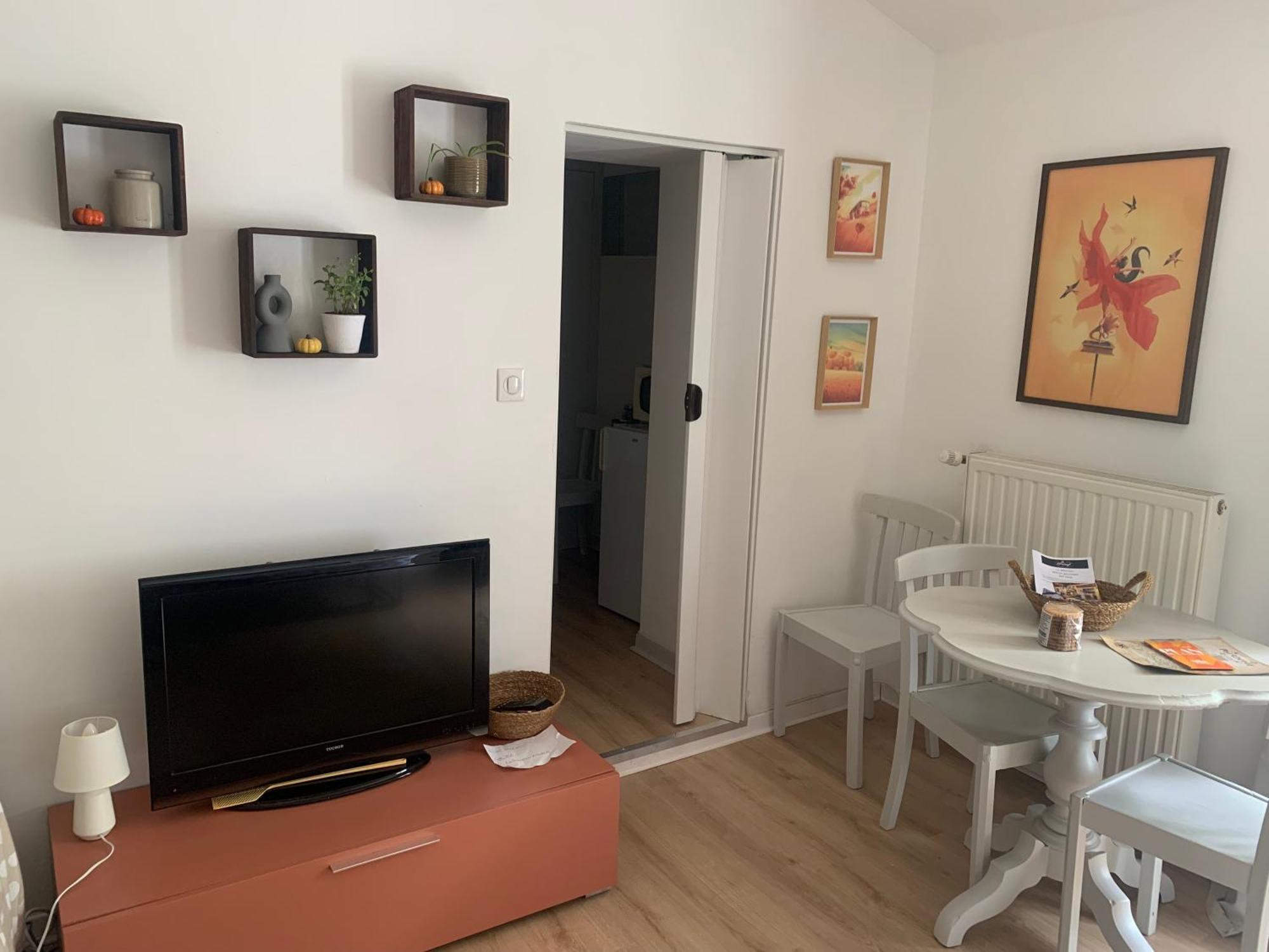 Une Chambre Au Calme En Gatine Deux-Sevrienne Vouhe  エクステリア 写真