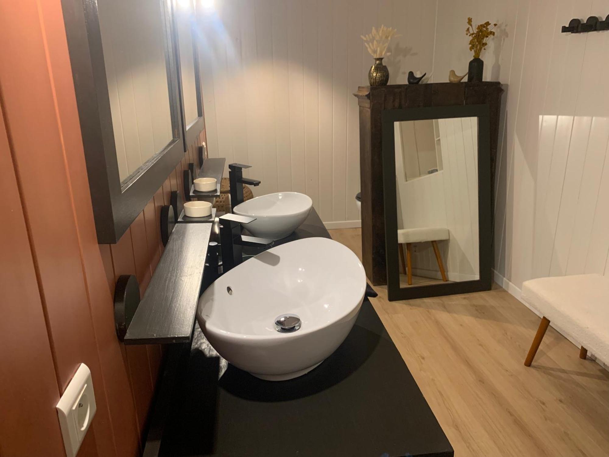 Une Chambre Au Calme En Gatine Deux-Sevrienne Vouhe  エクステリア 写真