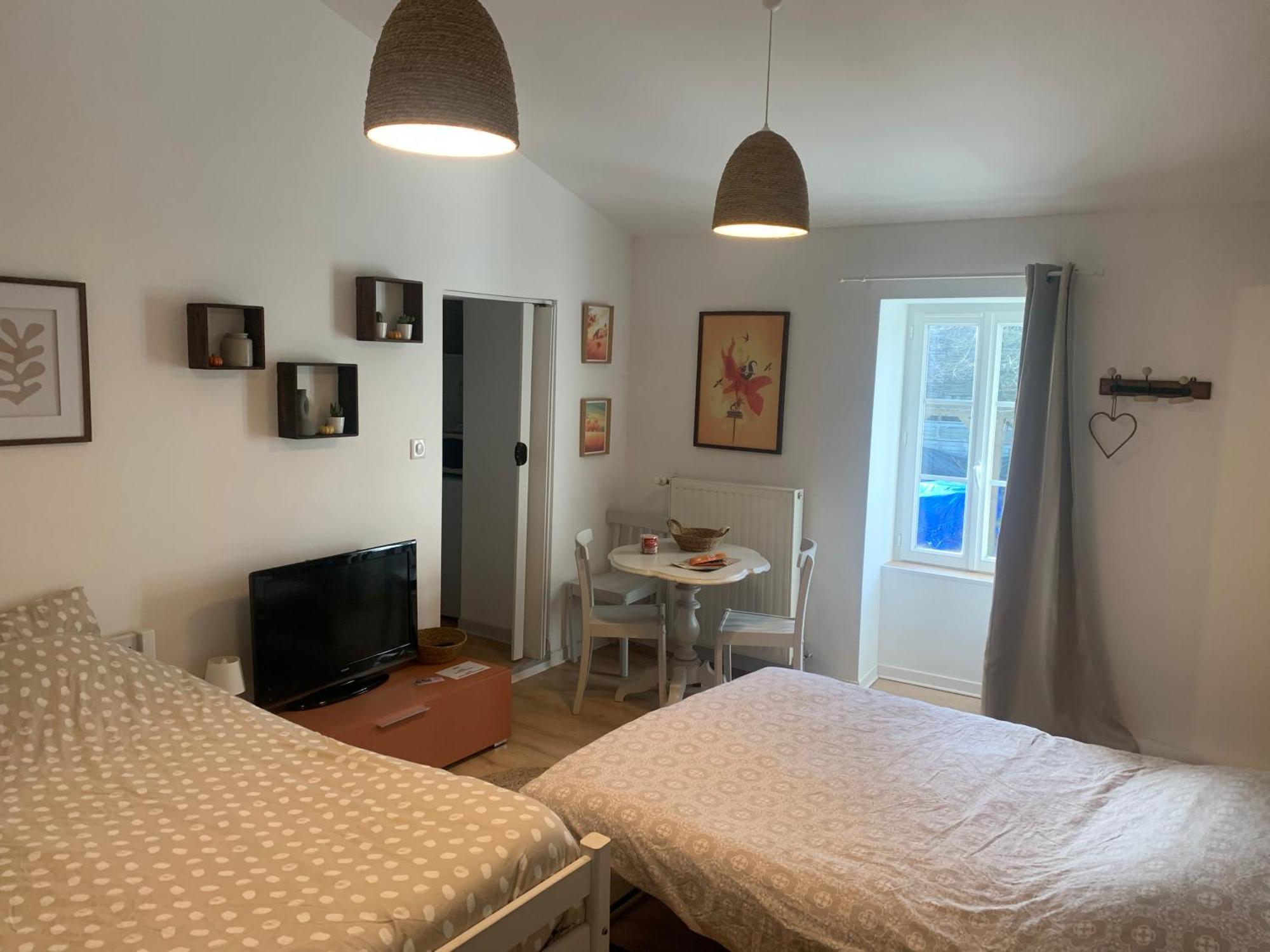 Une Chambre Au Calme En Gatine Deux-Sevrienne Vouhe  エクステリア 写真